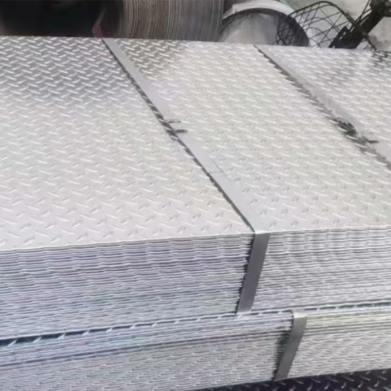 Картата сталева пластина
